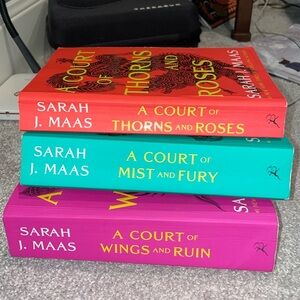 ACOTAR A Court of Thorns and Roses (Books 1-3) Sarah J Maas